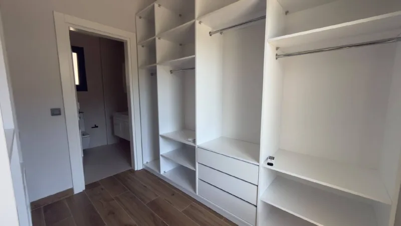 Göcek Kiralık Villa – Yatak Odası Giyinme Alanı