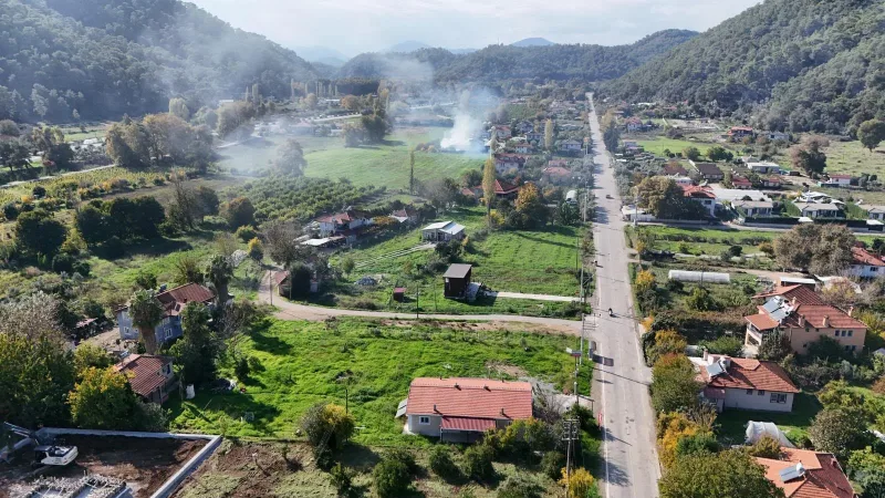 İnlice Ticari Taşınmaz – Kuş Bakışı Yerleşim ve Ana Yol
