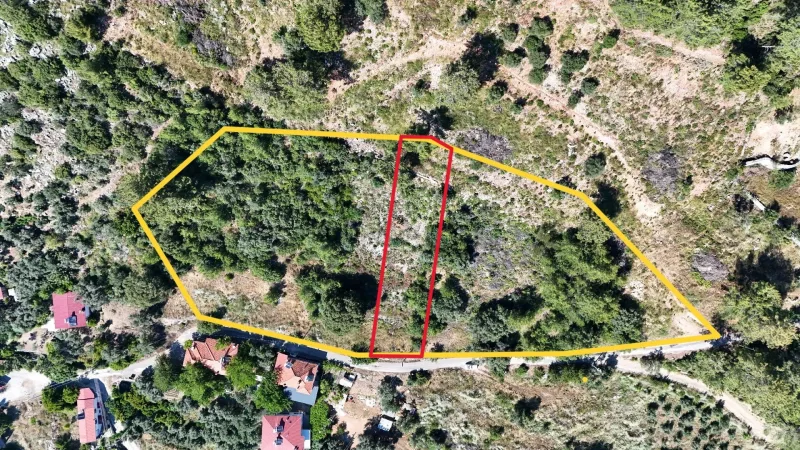 Göcek Belenpınar'da Deniz Manzaralı Satılık Tarla – Parselin Kuşbakışı Sınırları (781 m² Kırmızı Alan)