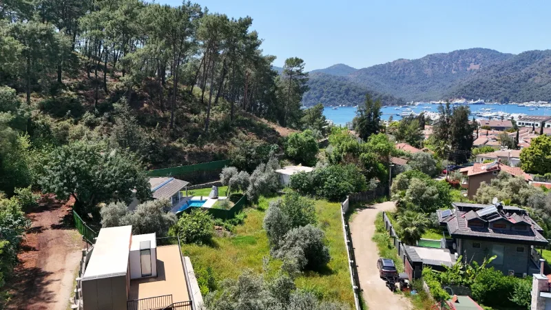 Göcek'te D-Marin'e Yürüme Mesafesinde Havuzlu Müstakil Ev – Deniz ve Yat Limanı Manzaralı Konum