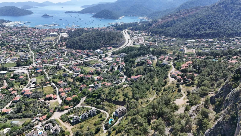 Göcek Cami Civarı'nda Deniz Manzaralı 1.044 m² Satılık Tarla