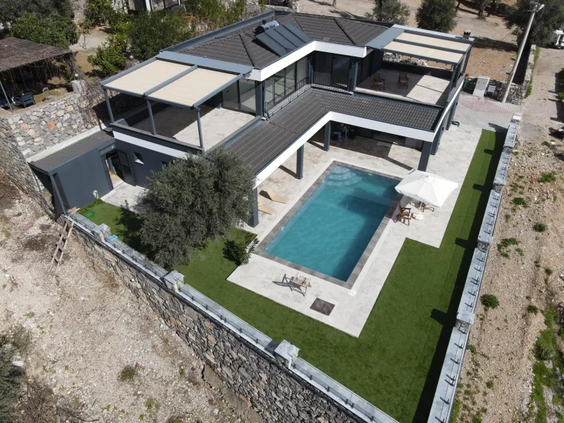Havadan L planlı Göcek lüks villa zeytin ağacı ve sonsuzluk havuzu