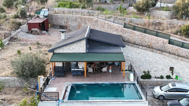 İnlice'de Infinity Havuzlu Satılık 2+1 Müstakil Villa