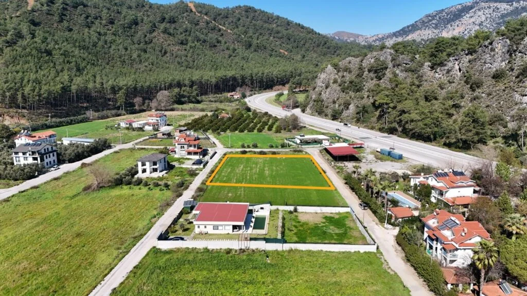 İNLİCE'DE DENİZE YAKIN SATILIK 2000 METRE KARE ARSA - Fotoğraf 2