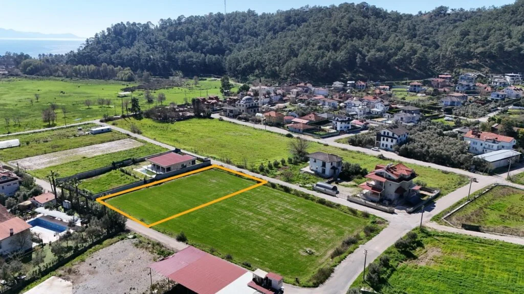 İNLİCE'DE DENİZE YAKIN 1500 METRE KARE ARSA