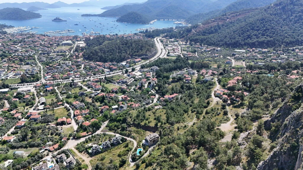 FETHİYE GÖCEK'TE DENİZ MANZARALI SATILIK TARLA - Fotoğraf 5