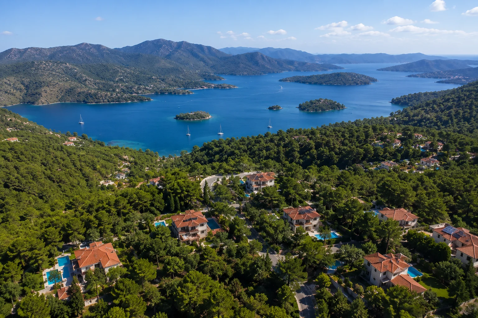 Göcek’te Hangi Bölgelerden Ev Alınır? Bölge Bölge Yaşam ve Yatırım Rehberi